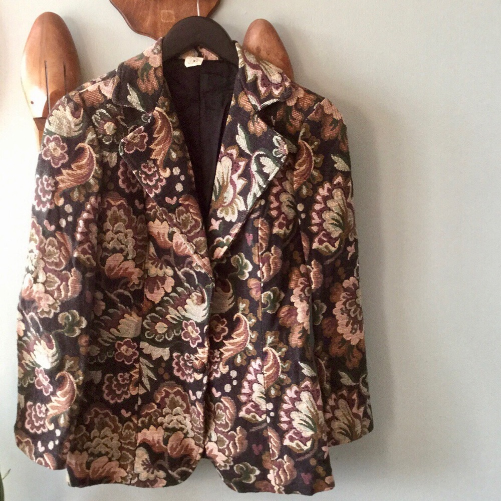Fabulous vintage 1970s floral tapestry coat Small